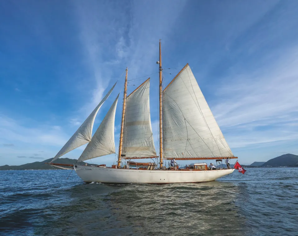 So Fong under full sail